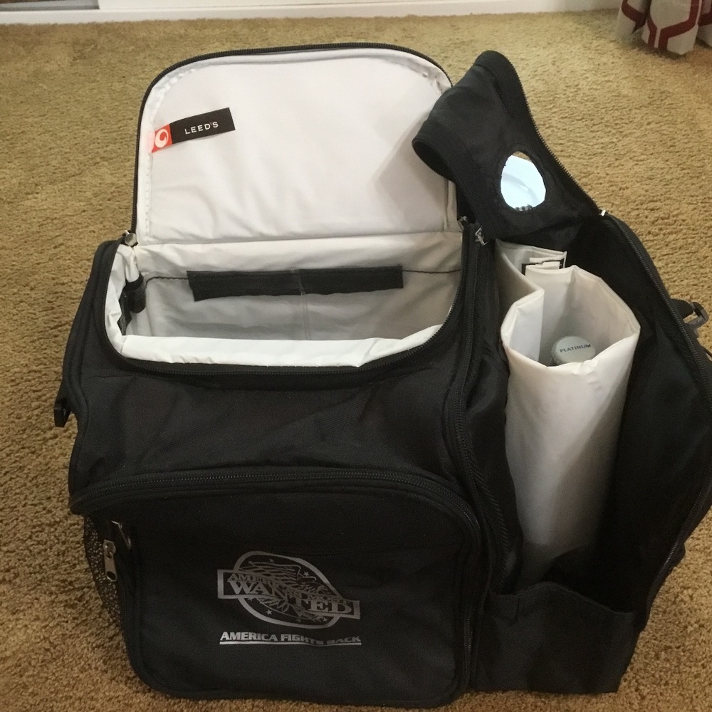 Cooler Bag America’s Most Wanted Soft Sided Picnic Set - Picture 12 of 16